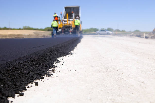 Best Driveway Paving Contractor  in Forest Hills, TN